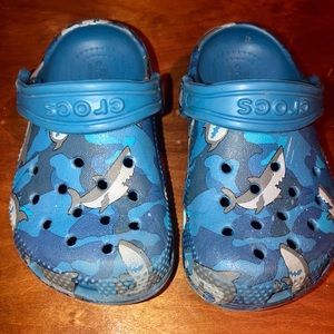 Toddler crocs